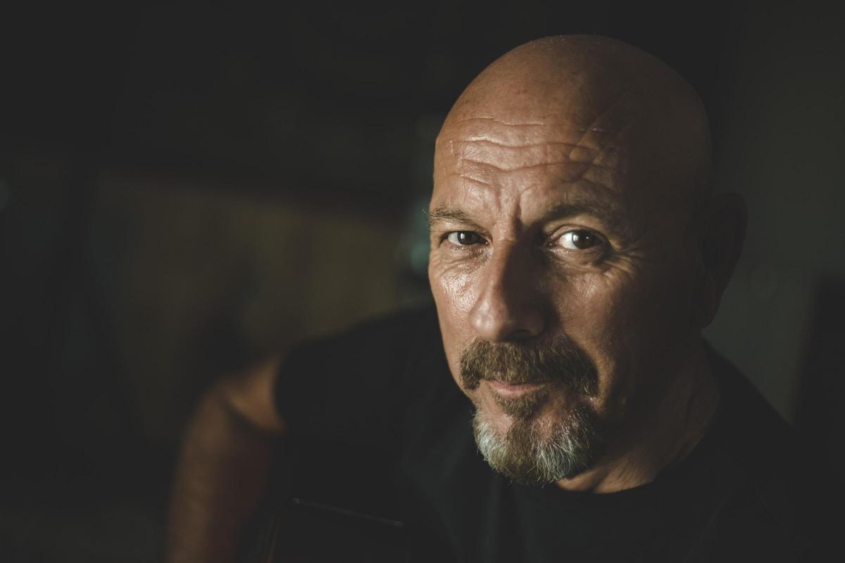 Javier Ruibal llega con "En Directo" el 8 de diciembre al Centro Cultural La Villa de La Rinconada