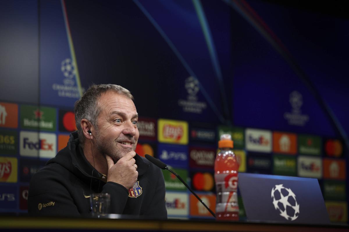 Hansi Flick en la rueda de prensa previa al partido ante el Borussia Dortmund.