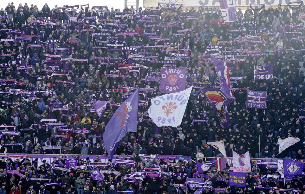 Fiorentina’s supporters during the Serie A soccer match between Fiorentina and Verona at the Artemio Franchi stadium in Florence, center of Italy - Sunday, December 14, 2025. Sport - Soccer (Photo by Marco Bucco/La Presse)