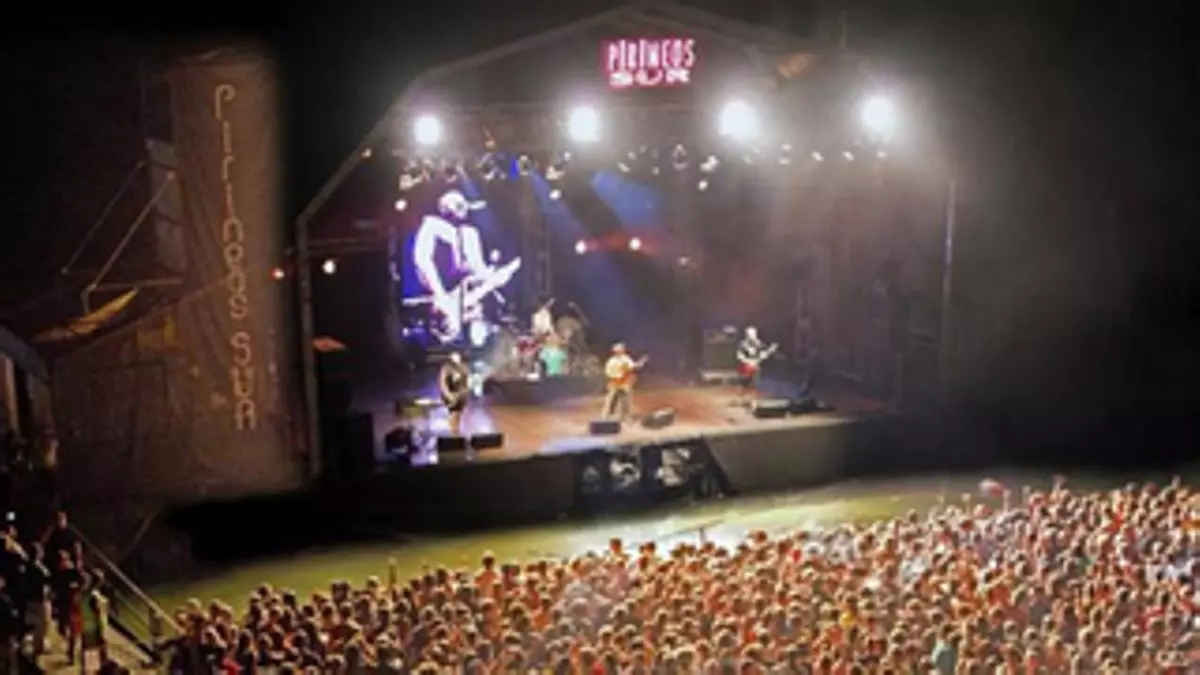 La noche en la que Manu Chao la 'lió' en Pirineos Sur en 2012
