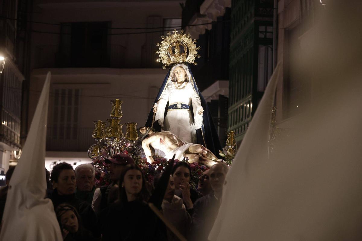 La procesión de la Virgen Dolorosa en imágenes