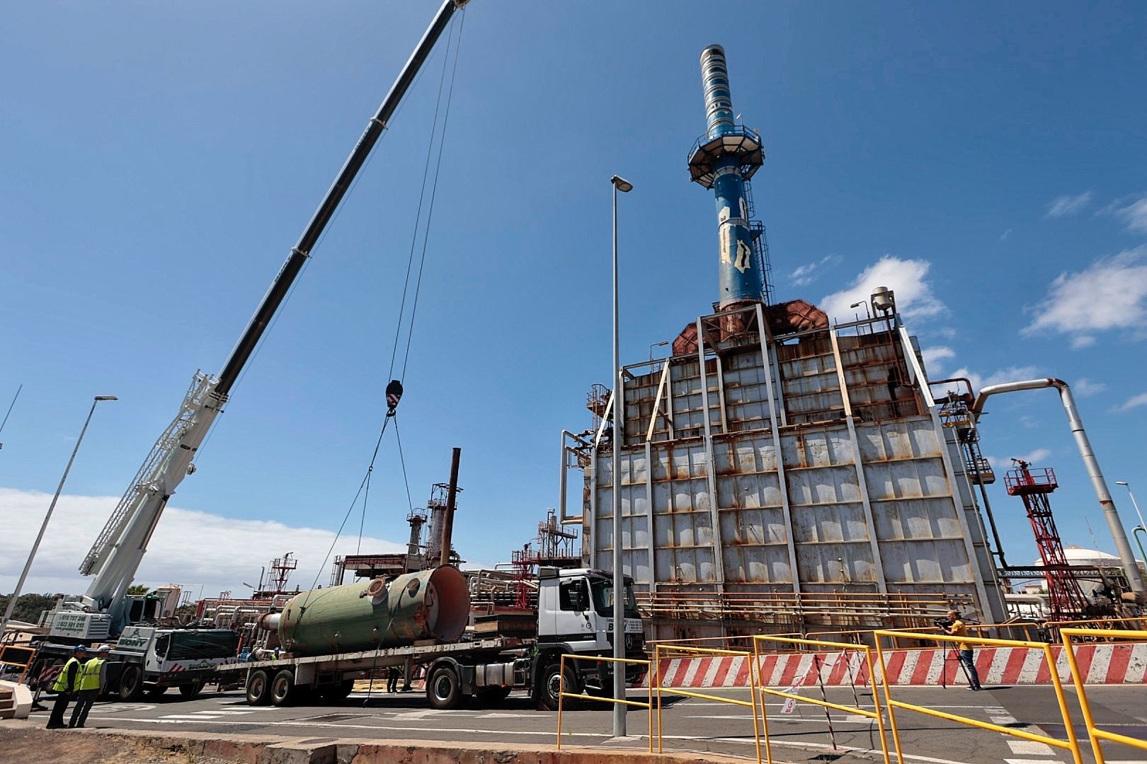 Inicio de la desinstalación de la Refinería Tenerife