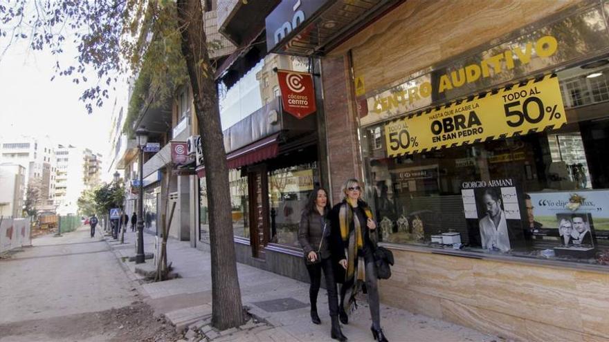 Los comerciantes de Cáceres plantean descuentos hasta el final de la obra para atraer clientes