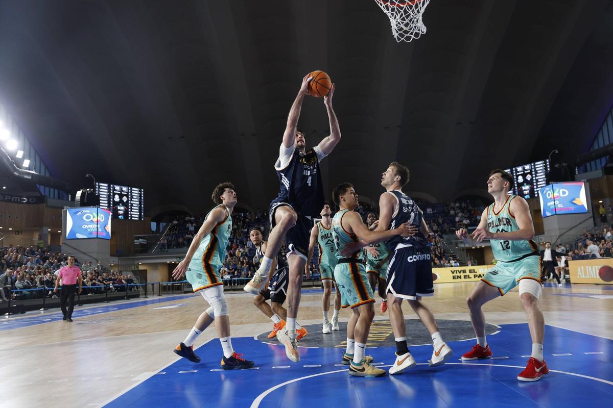 Las imágenes de la victoria del Alimerka Oviedo Baloncesto que le mete el play-off de ascenso a la ACB Las imágenes de la victoria del Alimerka Oviedo Baloncesto que le mete el play-off de ascenso a la ACB