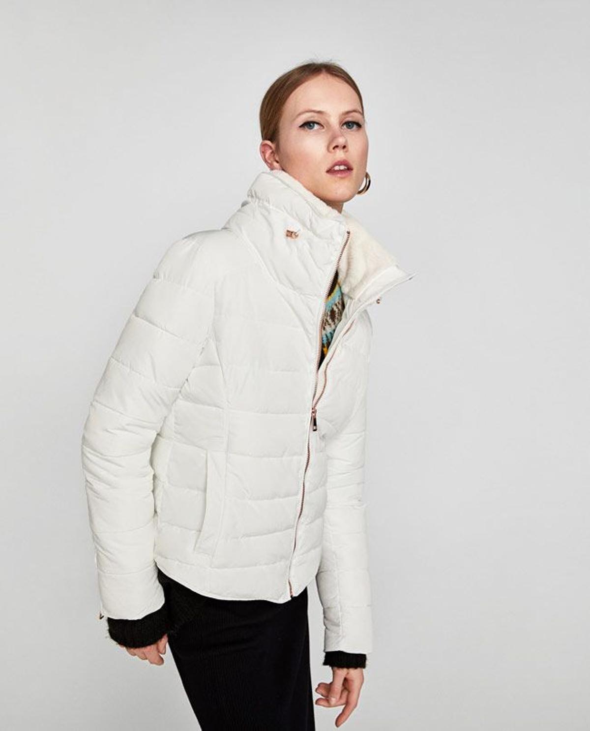 Últimas rebajas: chaqueta blanca acolchada