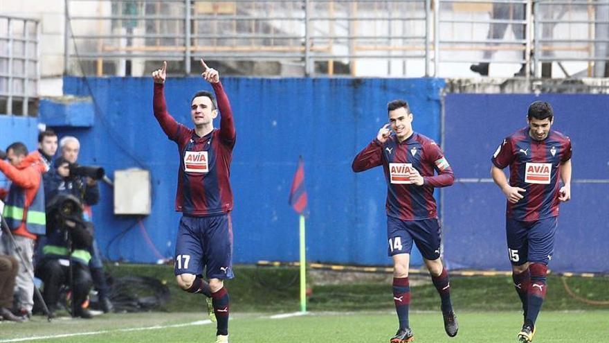 El Eibar destroza al Sevilla (5-1)