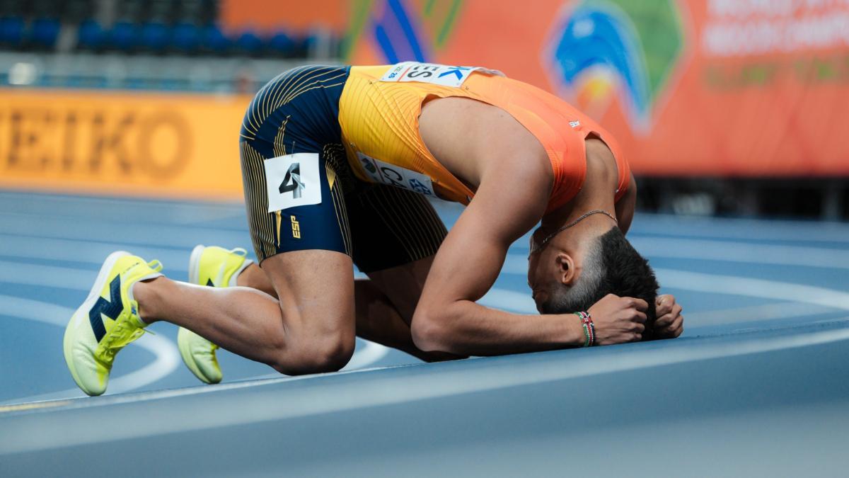 Elvin Josué Canales acabó desolado