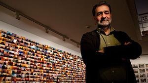 ’Dominical’ conversa amb el fotògraf i artista Joan Fontcuberta, que acaba de rebre el Premi Internacional de Fotografia Hasselblad 2013.