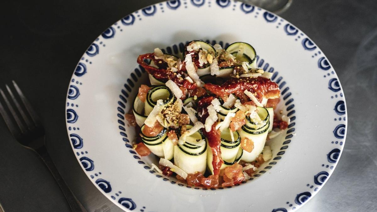 La ensalada de 'carpaccio' de calabacín de Riverita (Madrid).