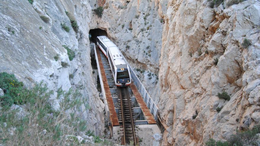 El tramo del TRAM entre Altea y Calp se hará en autobús durante unas horas este fin de semana