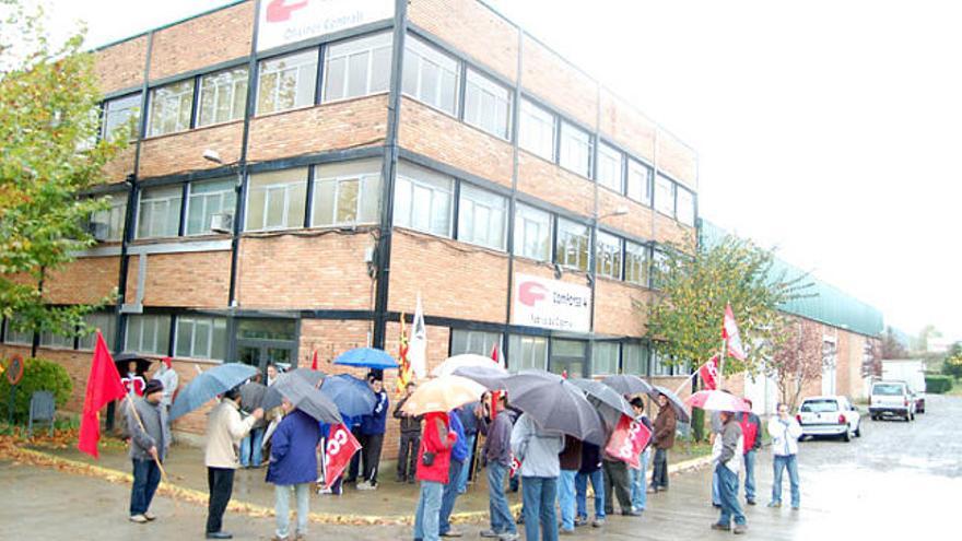 Imatge d&#039;arxiu d&#039;una protesta sindical a les oficines de Comforsa.