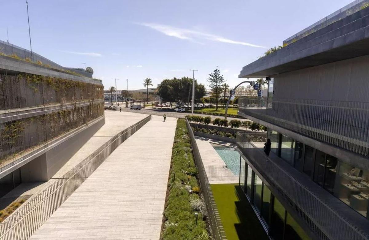Eine der neuen Rampen zum Passeig Marítim hin.