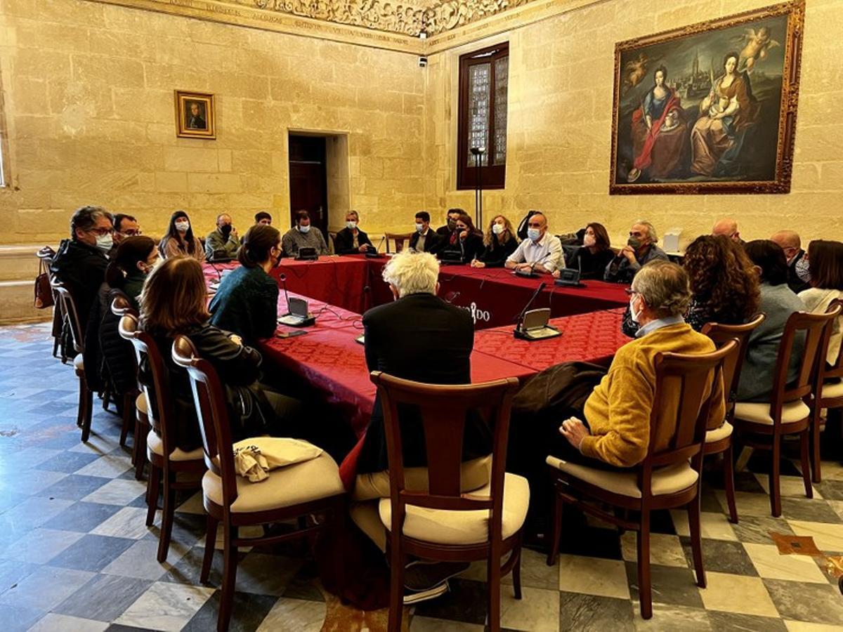 Antonio Muñoz, reunido con el sector cultural de Sevilla, en marzo de 2022.