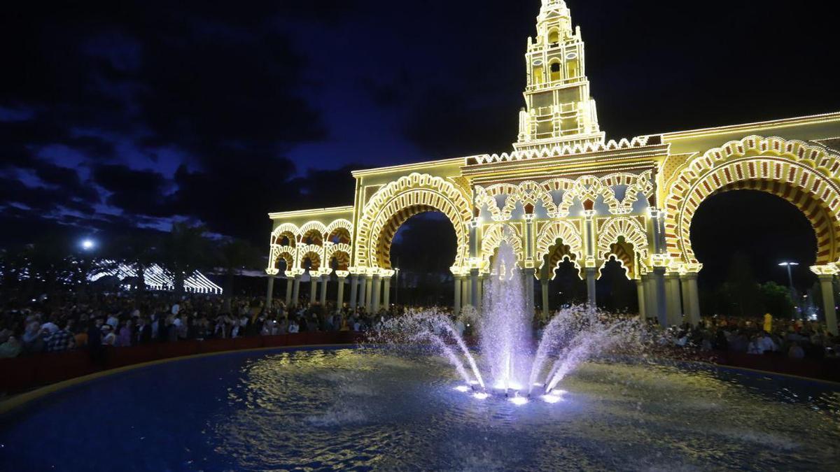A esta hora se enciende el alumbrado de la Feria de Córdoba