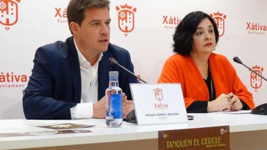 Roger Cerdà y Pilar Gimeno, ayer durante la presentación.