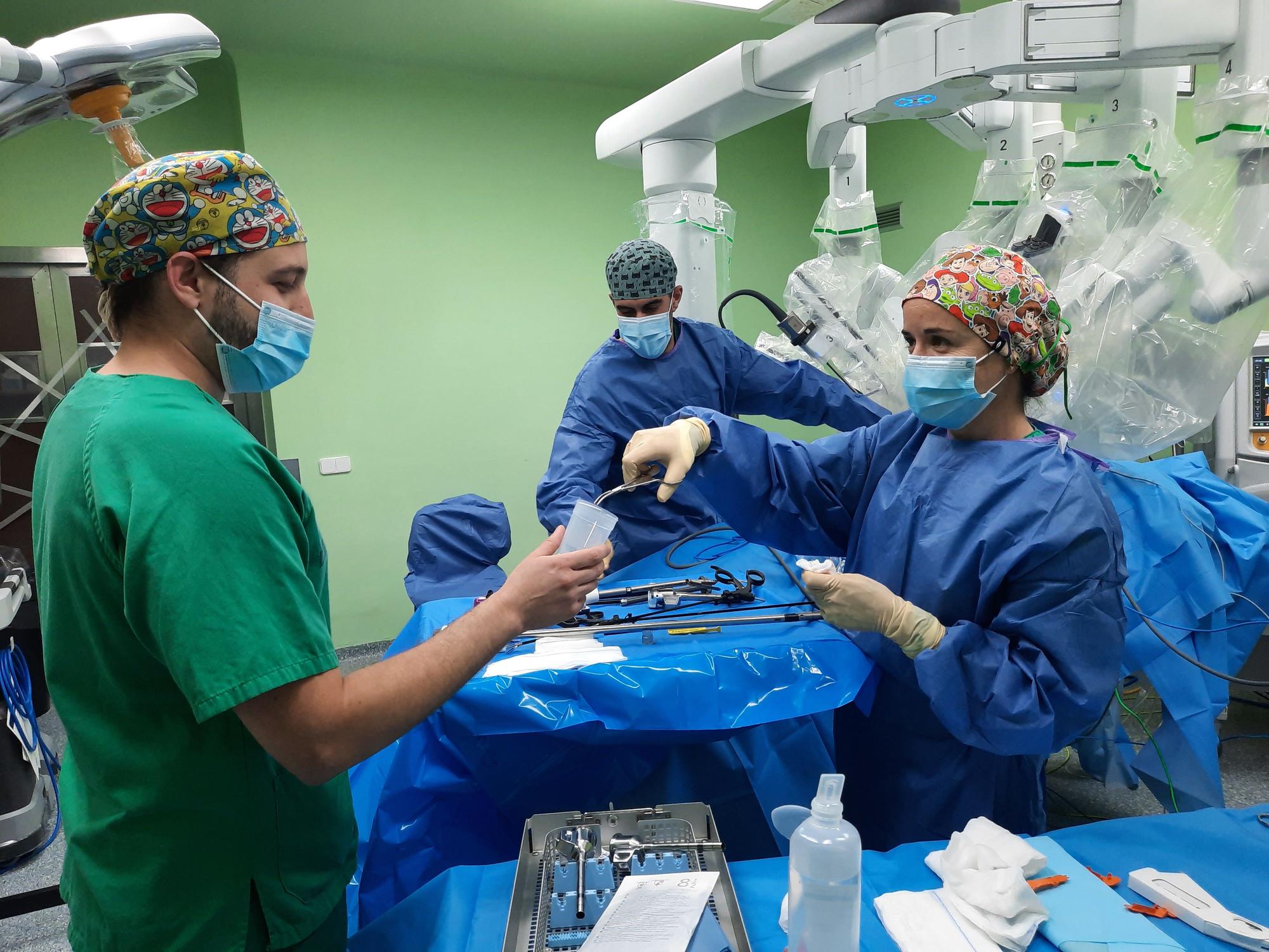 Robot cirujano para operar el tórax en Alicante