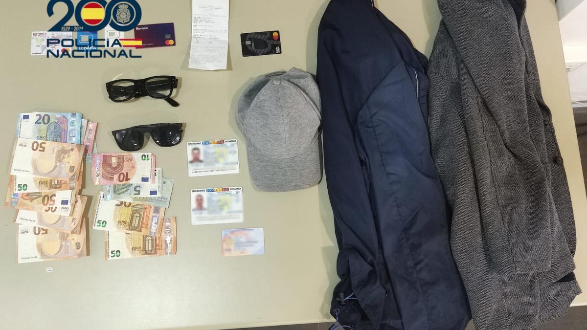 Efectos intervenidos a los arrestados.