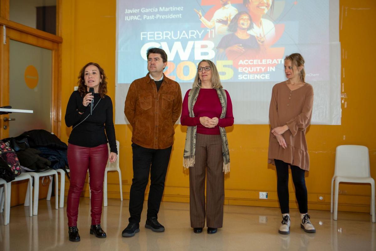 Instantes del encuentro “Global Women’s Breakfast” celebrado hoy en la UA.