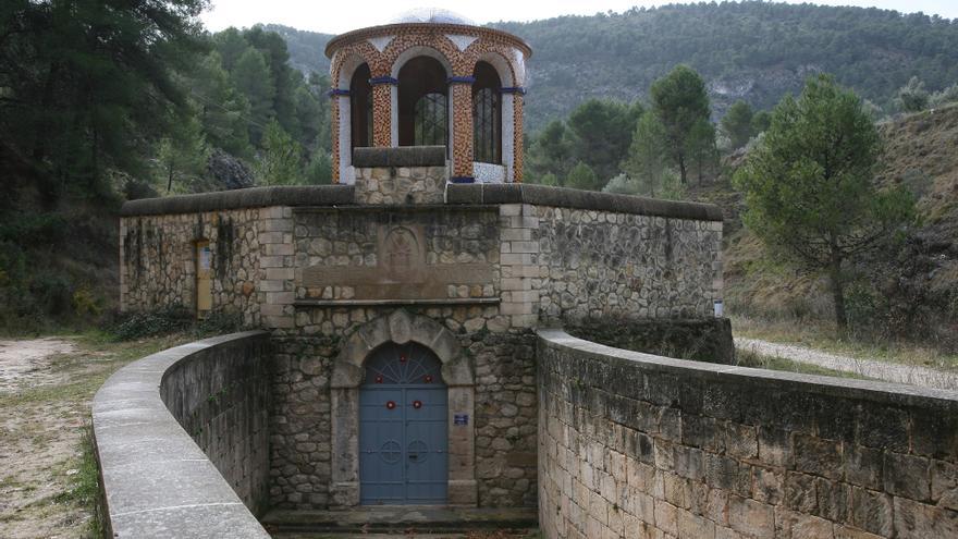 La planta solar propuesta en Benifallim mantiene la línea eléctrica sobre El Molinar de Alcoy