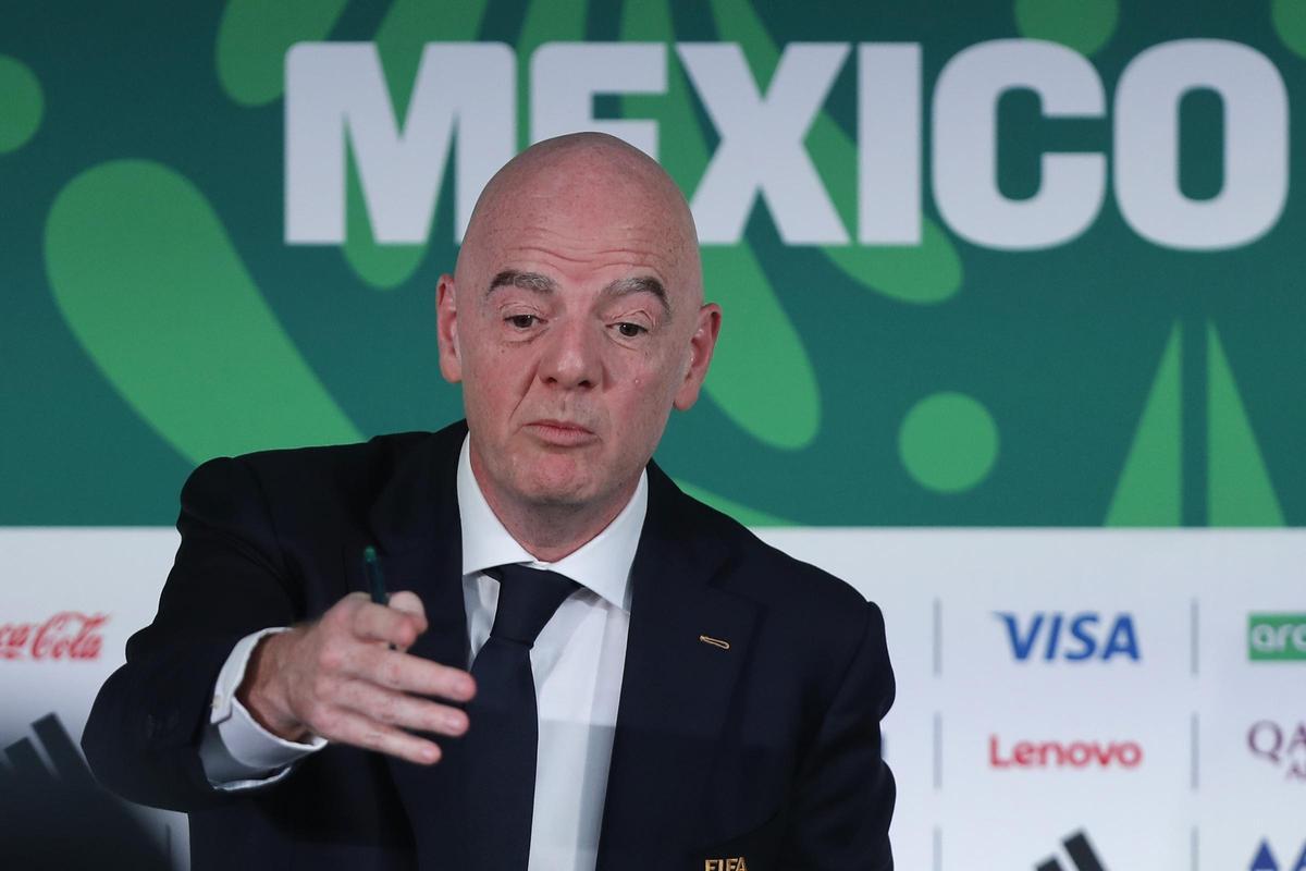 ‘The Telegraph’ afirma que la UEFA va pagar una "amant" d’Infantino