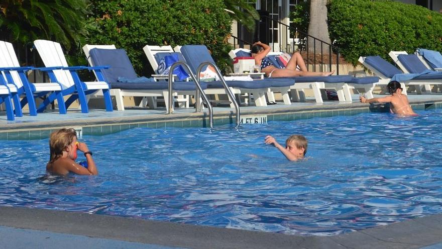 Les piscines recreatives podran obrir amb cita prèvia