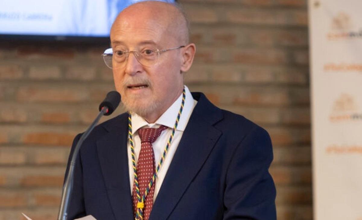 El doctor Ismael Herruzo, especialista en Oncología Radioterápica y jefe del servicio en el Hospital Regional de Málaga.