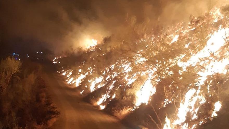 Incendio declarado en la madrugada de este viernes en un paraje de Casabermeja (Málaga)