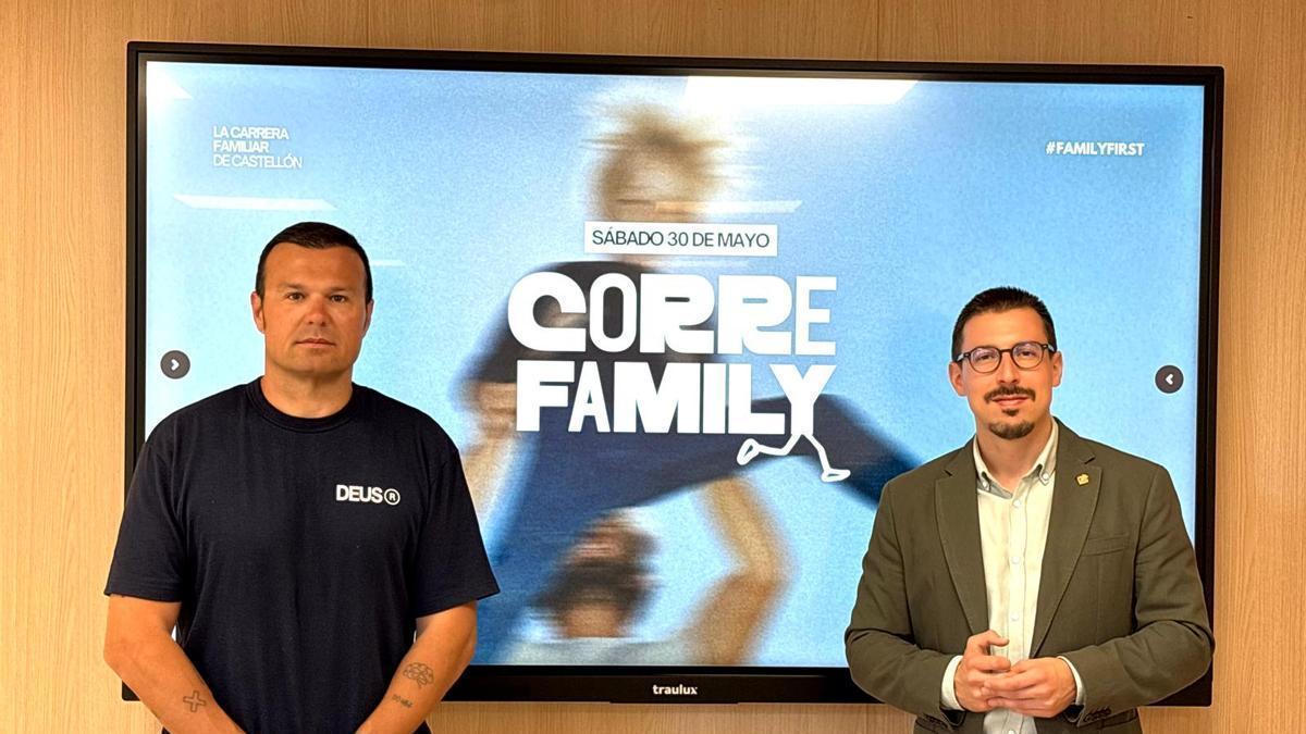 El director de Make It Lab, Juan Carlos Vidal, y el concejal de Familia e Infancia, Alberto Vidal.