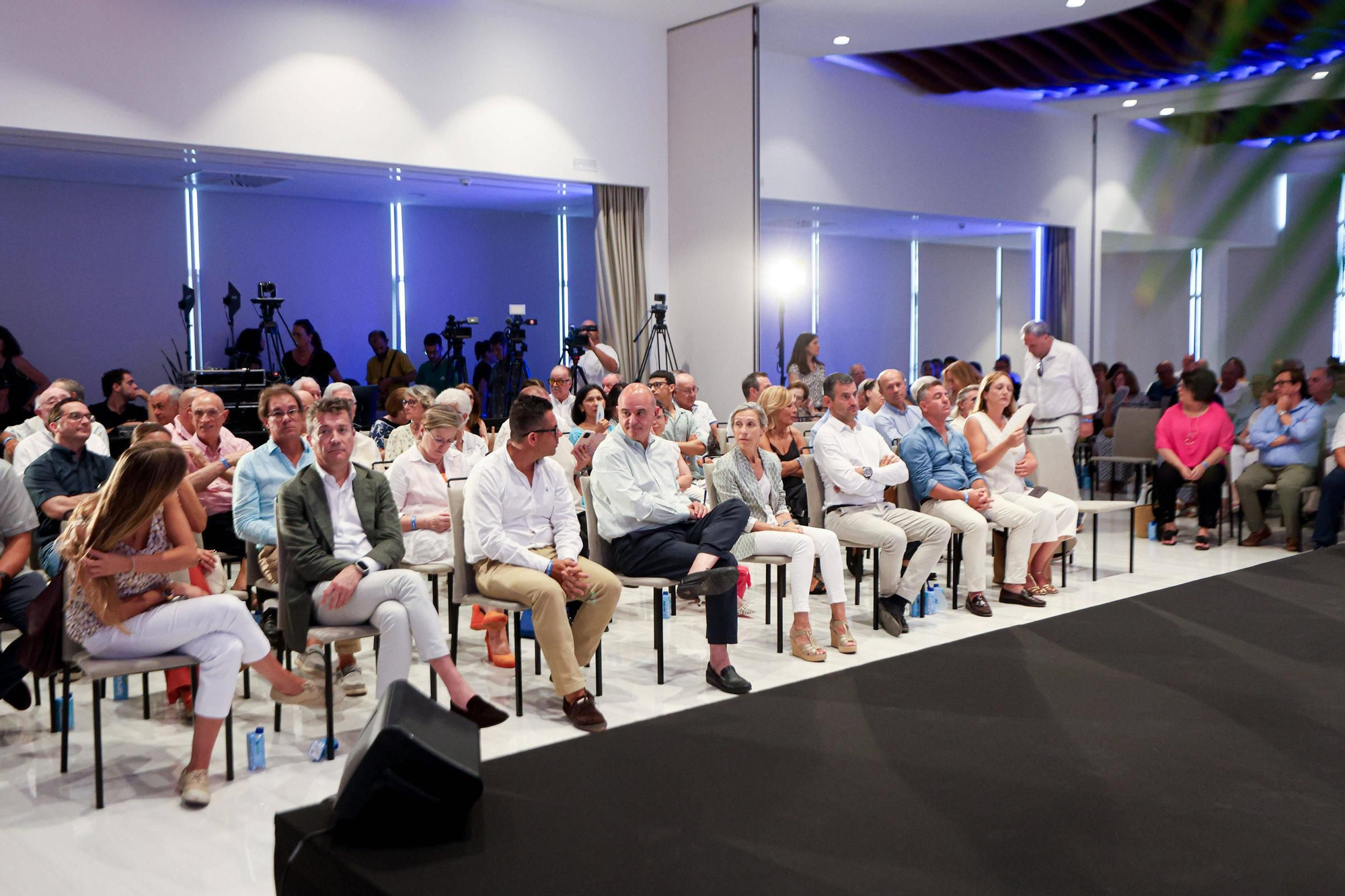 Aquí están las imágenes de José María Aznar en la Conferencia Política del PP de Ibiza