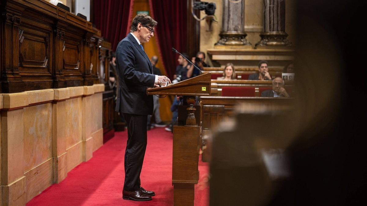 El líder del PSC, Salvador Illa, en el Parlament