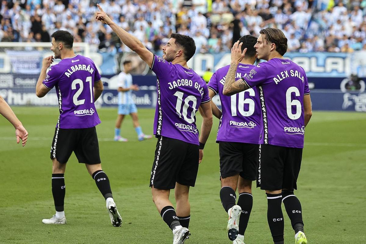 Jacobo celebra su gol en el pasado Málaga-Córdoba CF.