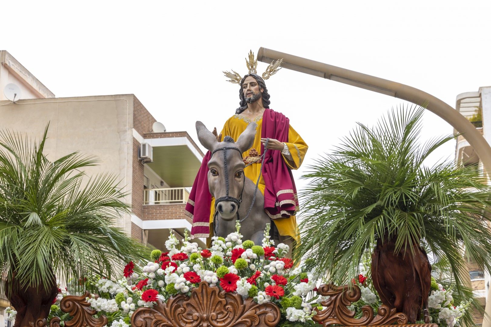 Bendición y procesión de Las Palmas en Torrevieja de Domingo de Ramos en la Semana Santa 2024