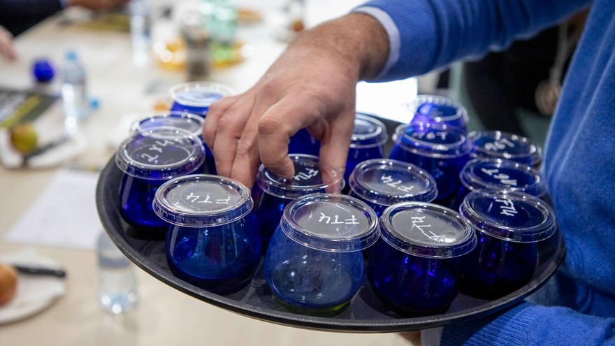 Ser catador de aceite de oliva en Córdoba sin tener una &quot;nariz de oro&quot;