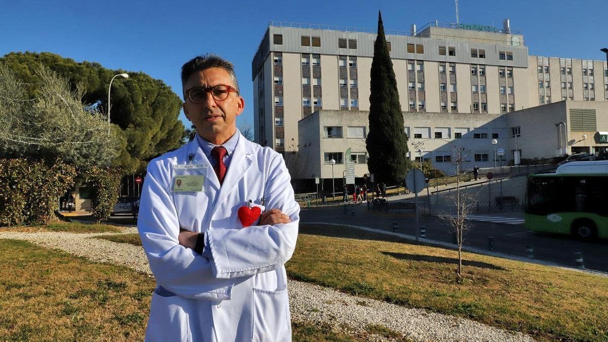 El jefe de Medicina Interna del hospital Reina Sofía, José López Miranda.