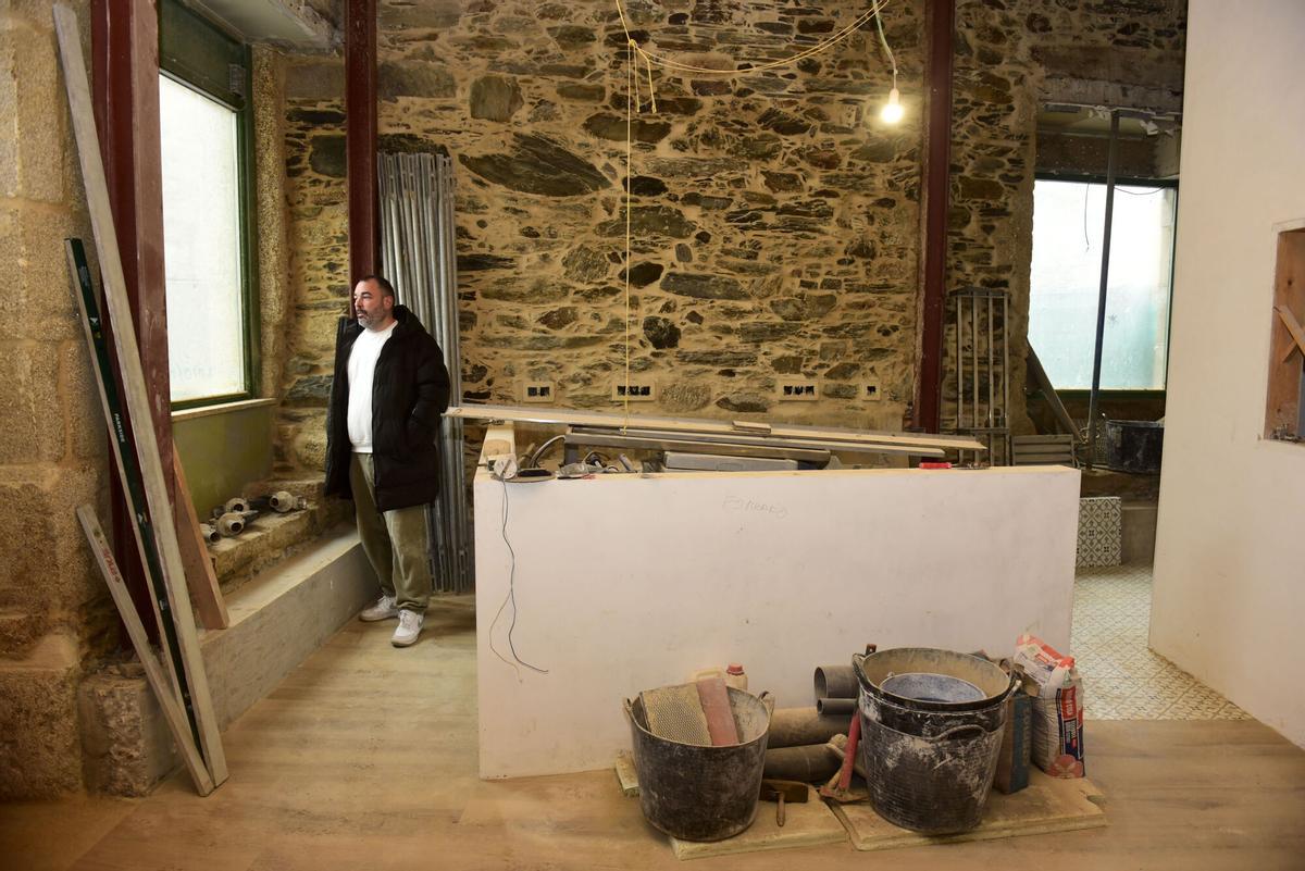 Javier Rodríguez, propietario de El Histórico, en Betanzos