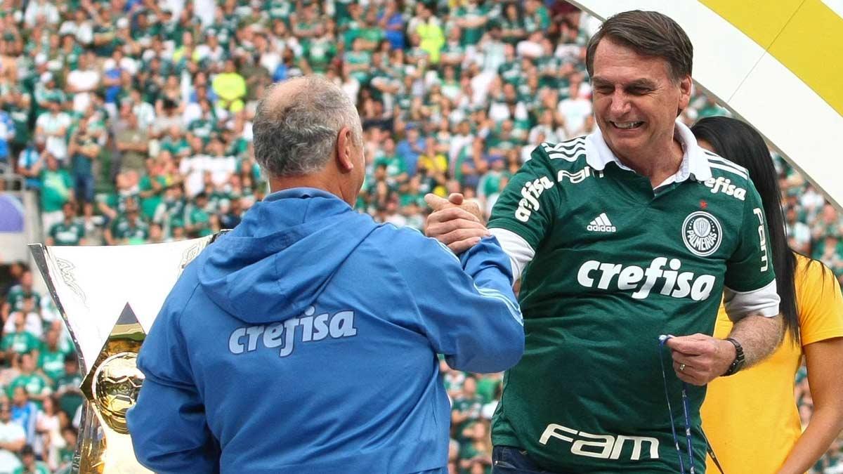 Jair Bolsonaro en la entrega de la copa del Brasileirao 2018 al Palmeiras