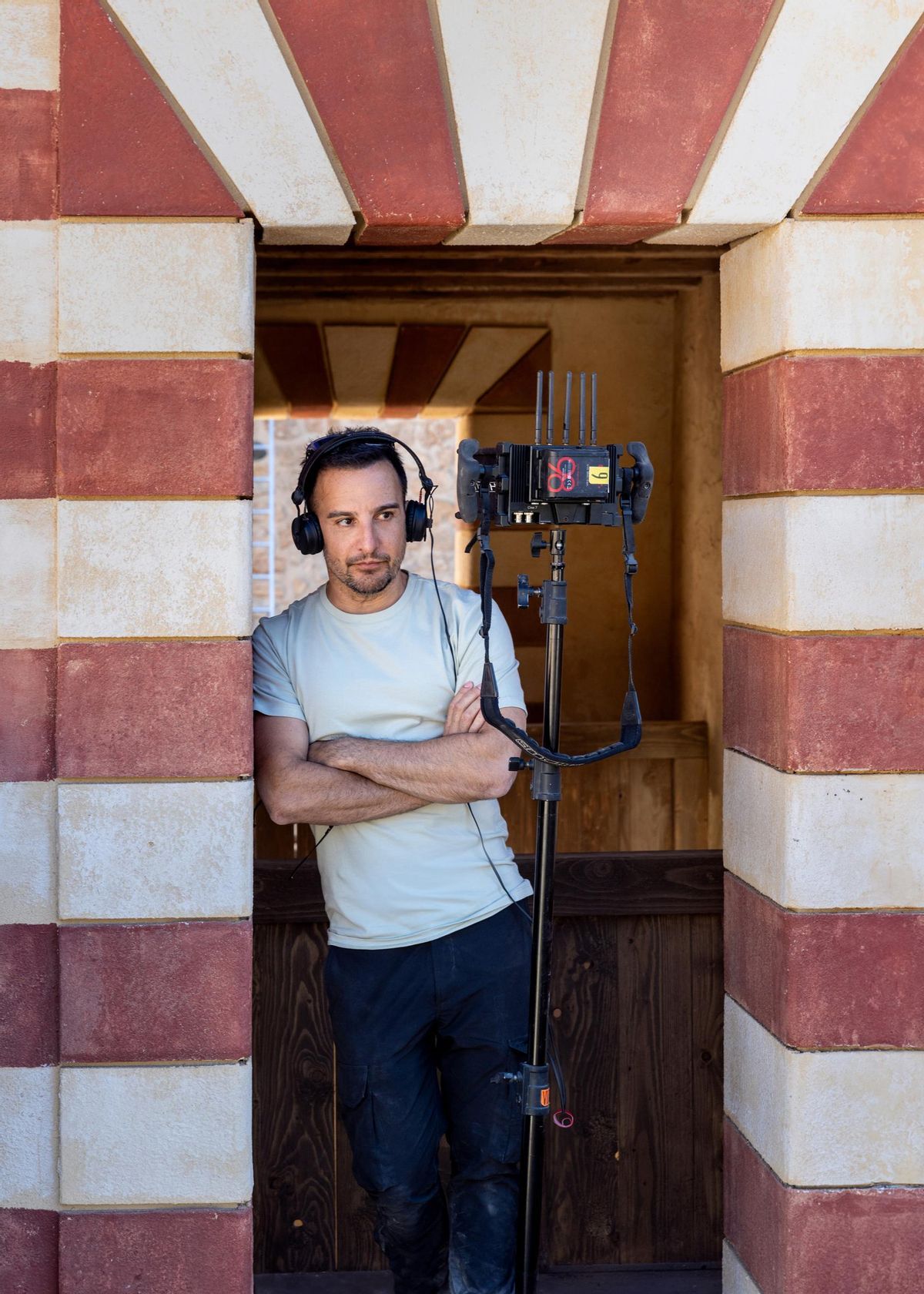 Alejandro Amenábar durante el rodaje de 'El cautivo'.