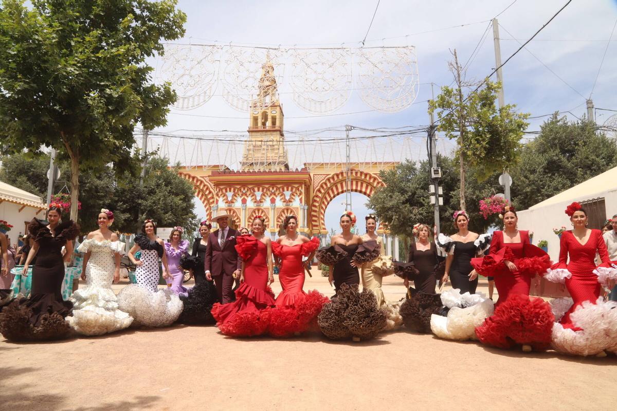 El ambiente familiar gana protagonismo en el recinto ferial pese al calor de la jornada