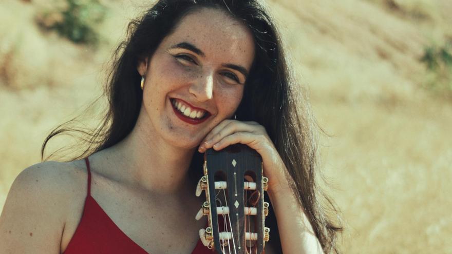 La guitarrista cordobesa Teresa Jiménez abrirá el festival Rubu Qarn Talent de Emiratos Árabes