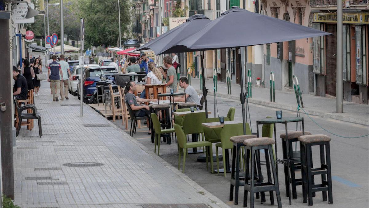 Cort deniega el permiso de ampliación por la Covid-19 a una terraza de cada cinco