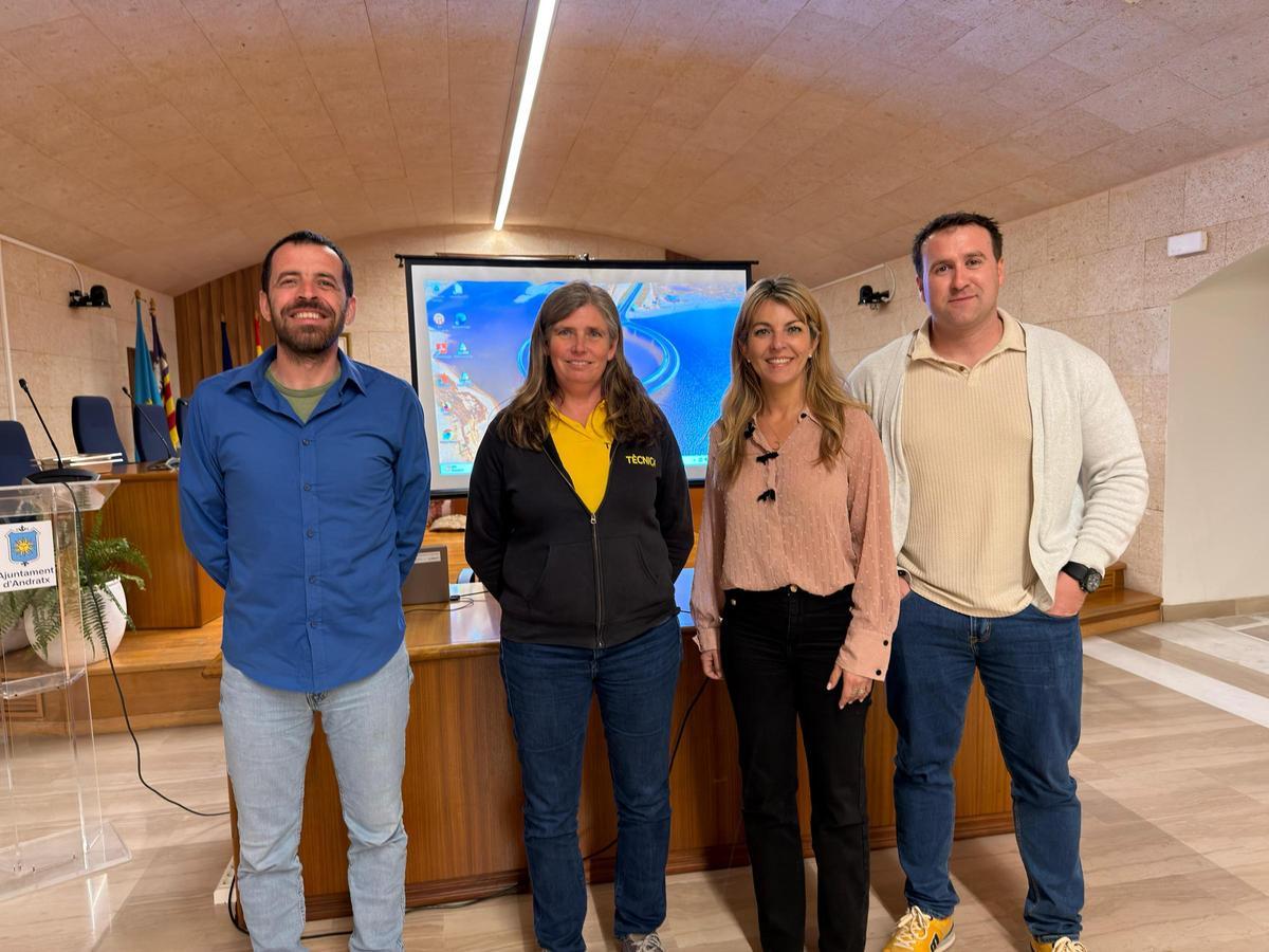 Miquel Lliteras, Carolina Rodríguez García, Estefanía Gonzalvo yAntoni Nicolau durante la presentación del Plan de Actuación de Ámbito Local contra Incendios Forestales de Andratx.