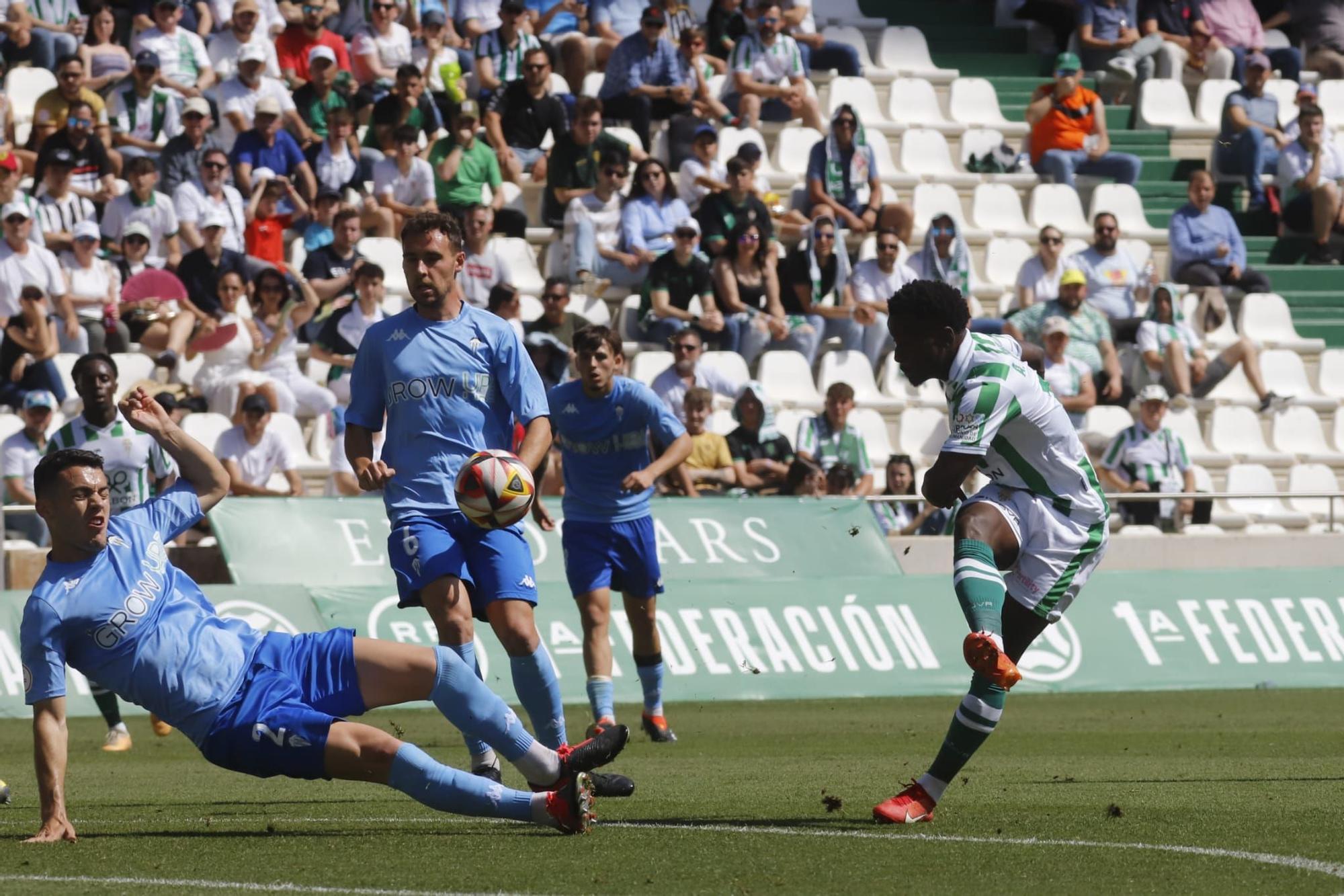 Córdoba CF-Alcoyano: las imágenes del partido en El Arcángel