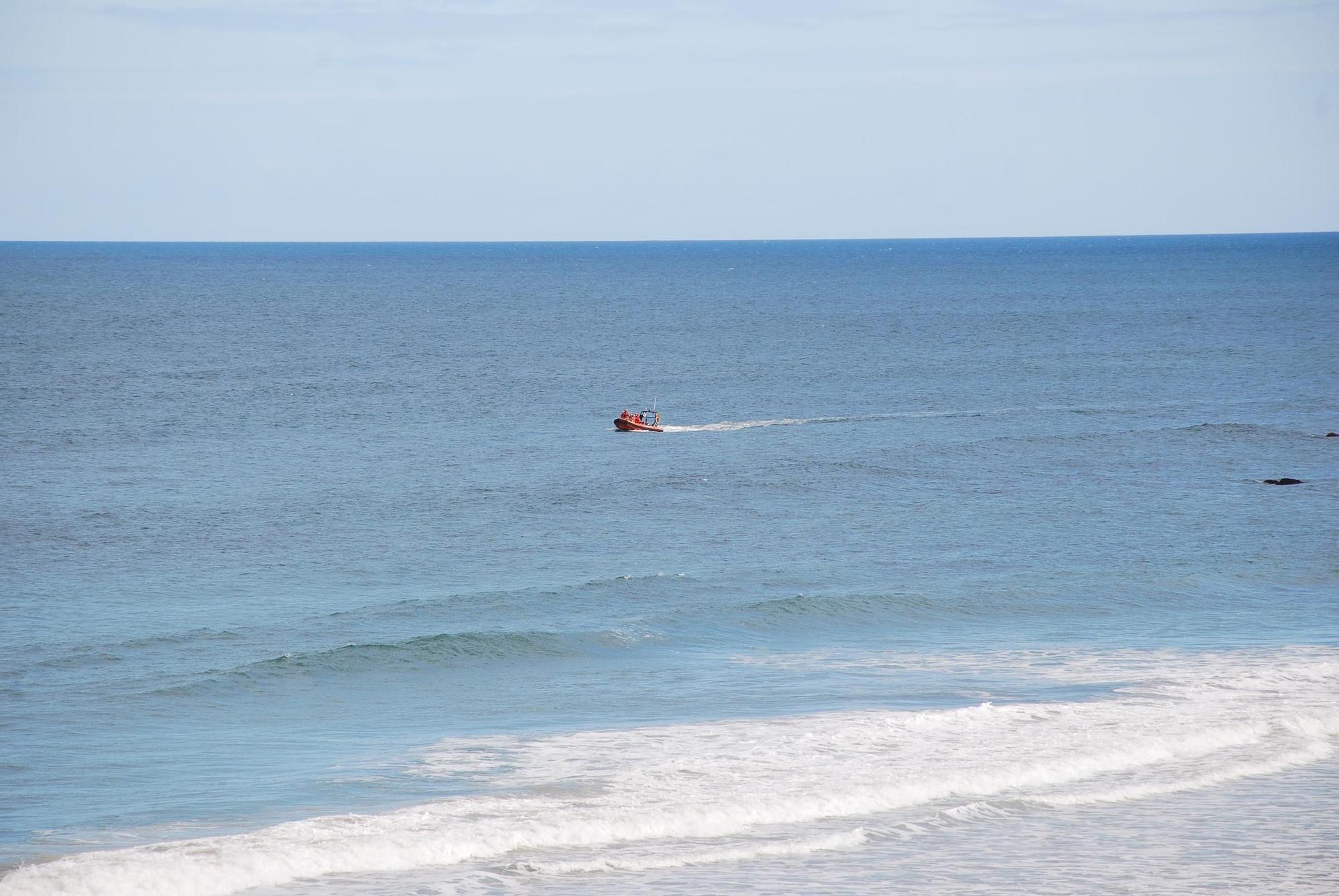 Búsqueda de un desaparecido en el mar en Llanes