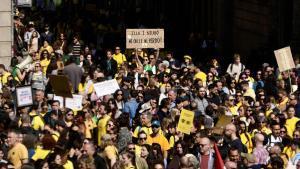 Barcelona insta el Govern a millorar les condicions dels professors després de les protestes a l'educació
