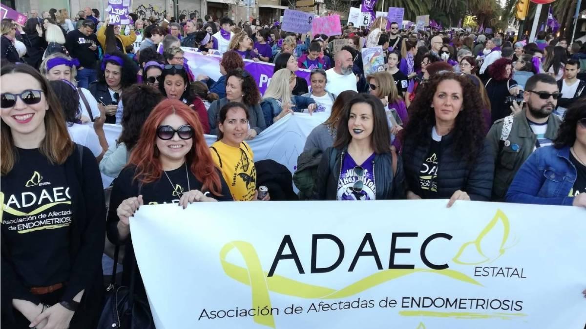 Imagen de una manifetación en Málaga por la endometriosis.