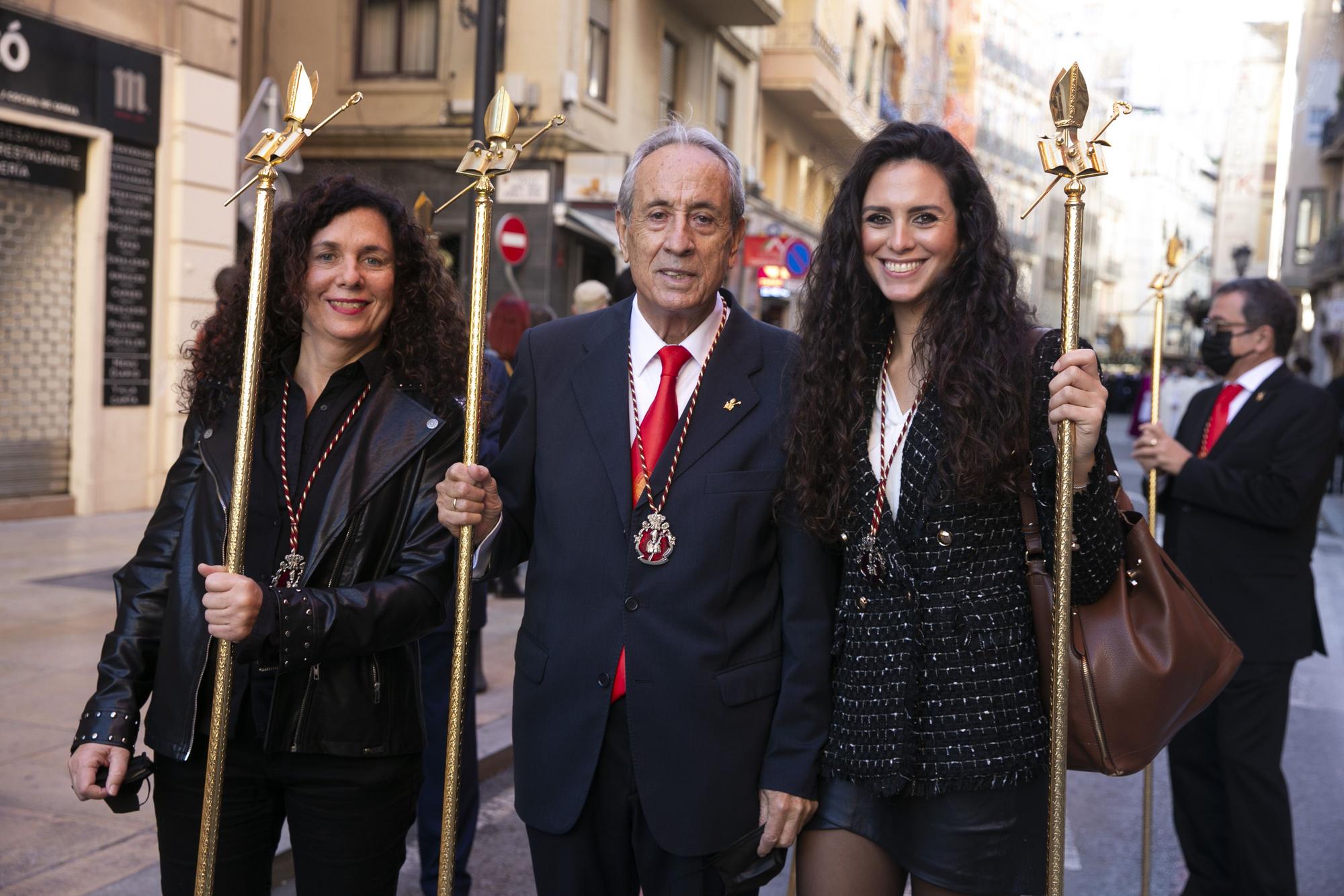 Procesión de San Nicolás y ambiente festivo en Alicante por el Día de la Constitución