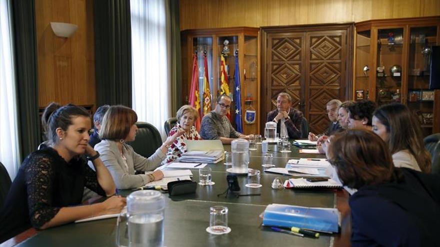 La deuda de la DGA lleva a citar a nueve cargos del PP, PSOE y CHA