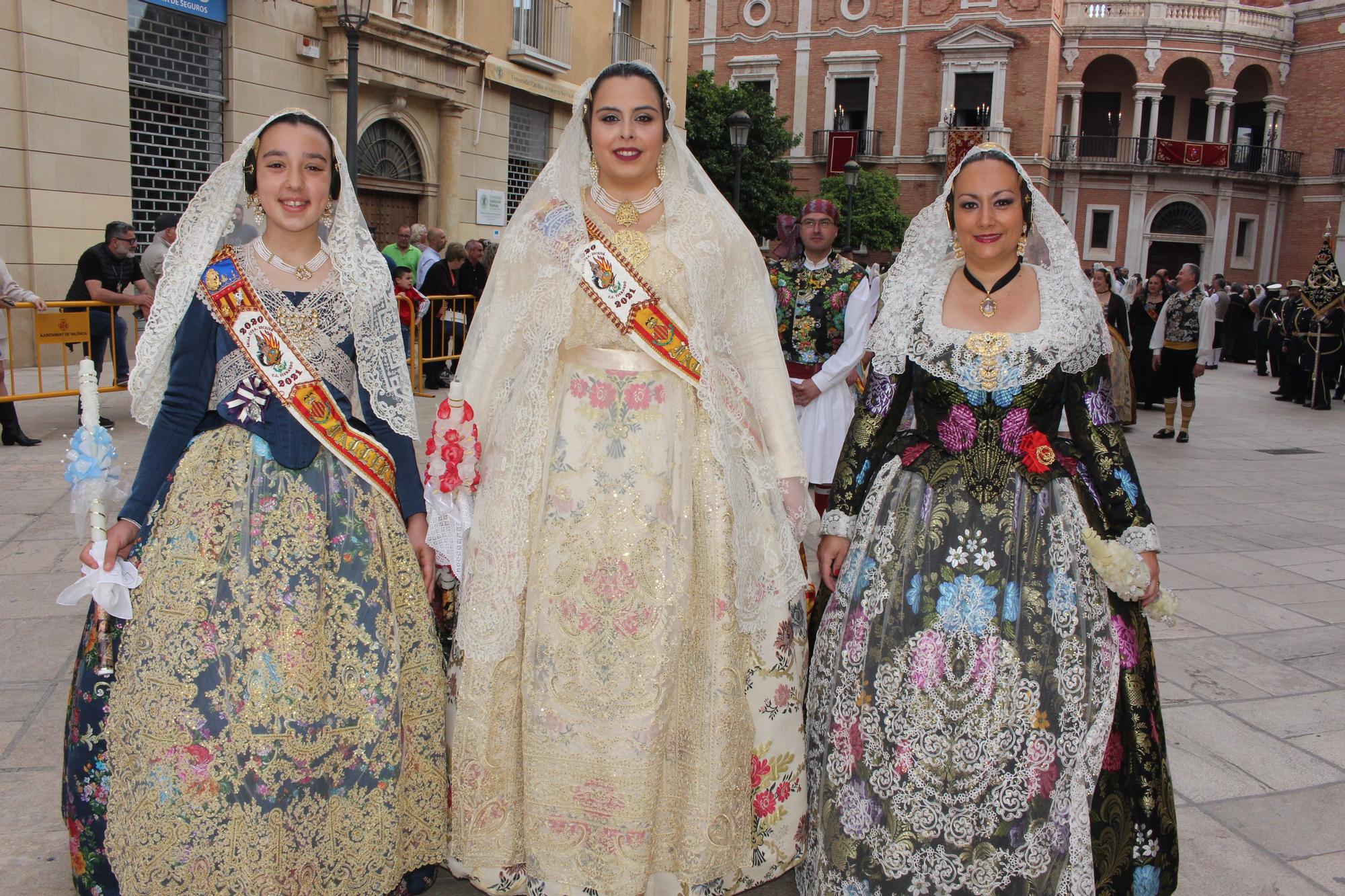 La fuerza de las Fallas en la Procesión de la Virgen (II)