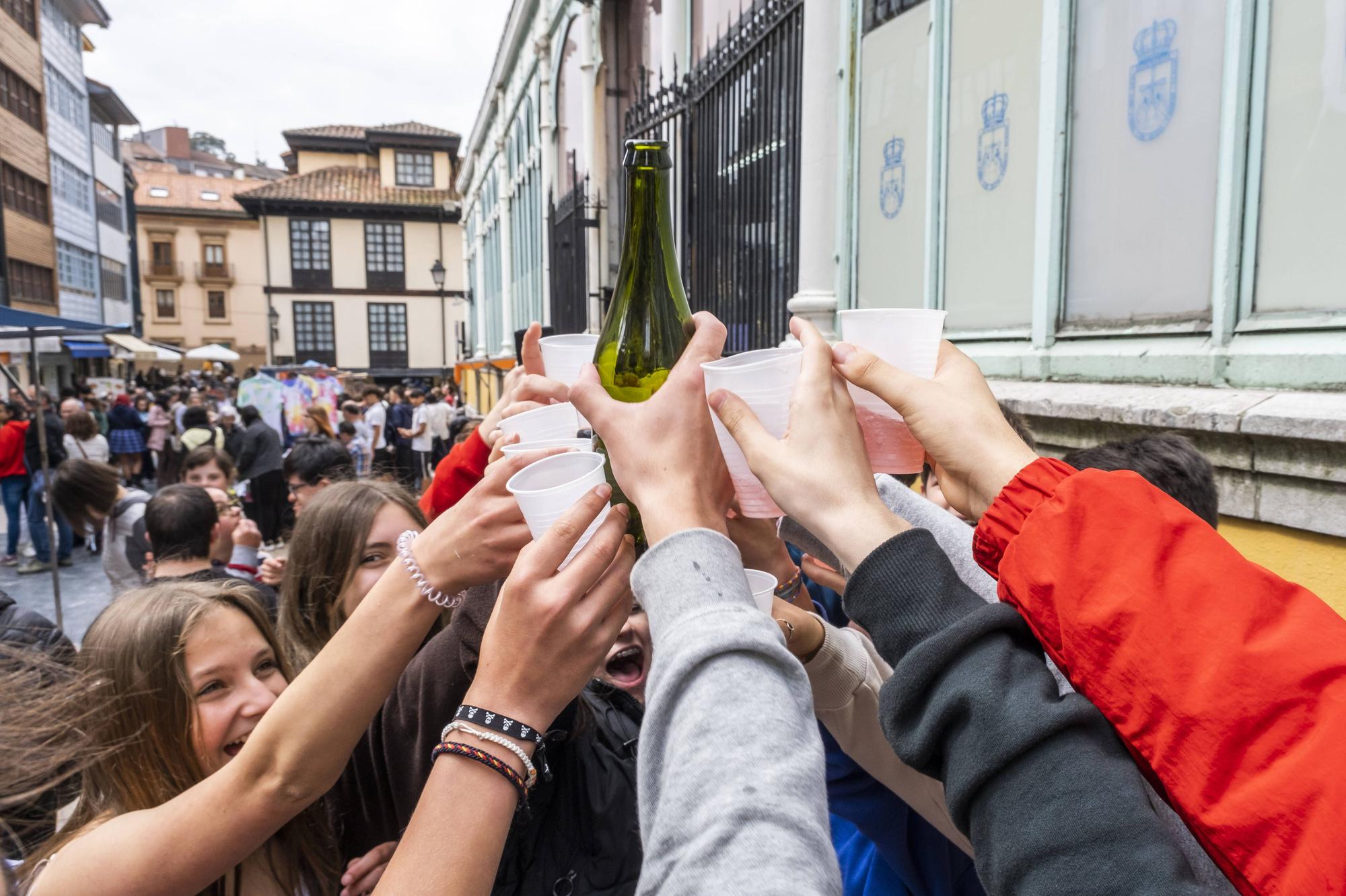 En imágenes: Mercados de Cooperativas y Asociaciones Educativas Asturianas en el Fontán