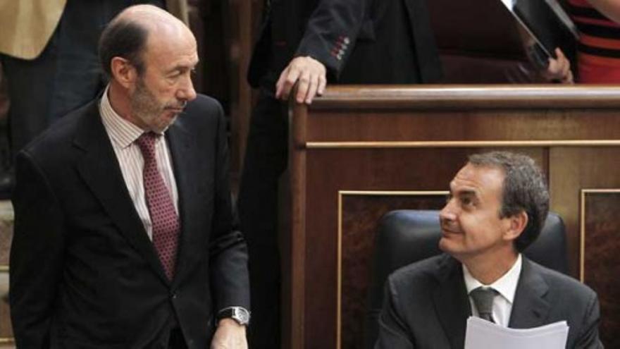 Rubalcaba recorta en tres puntos la distancia con el PP